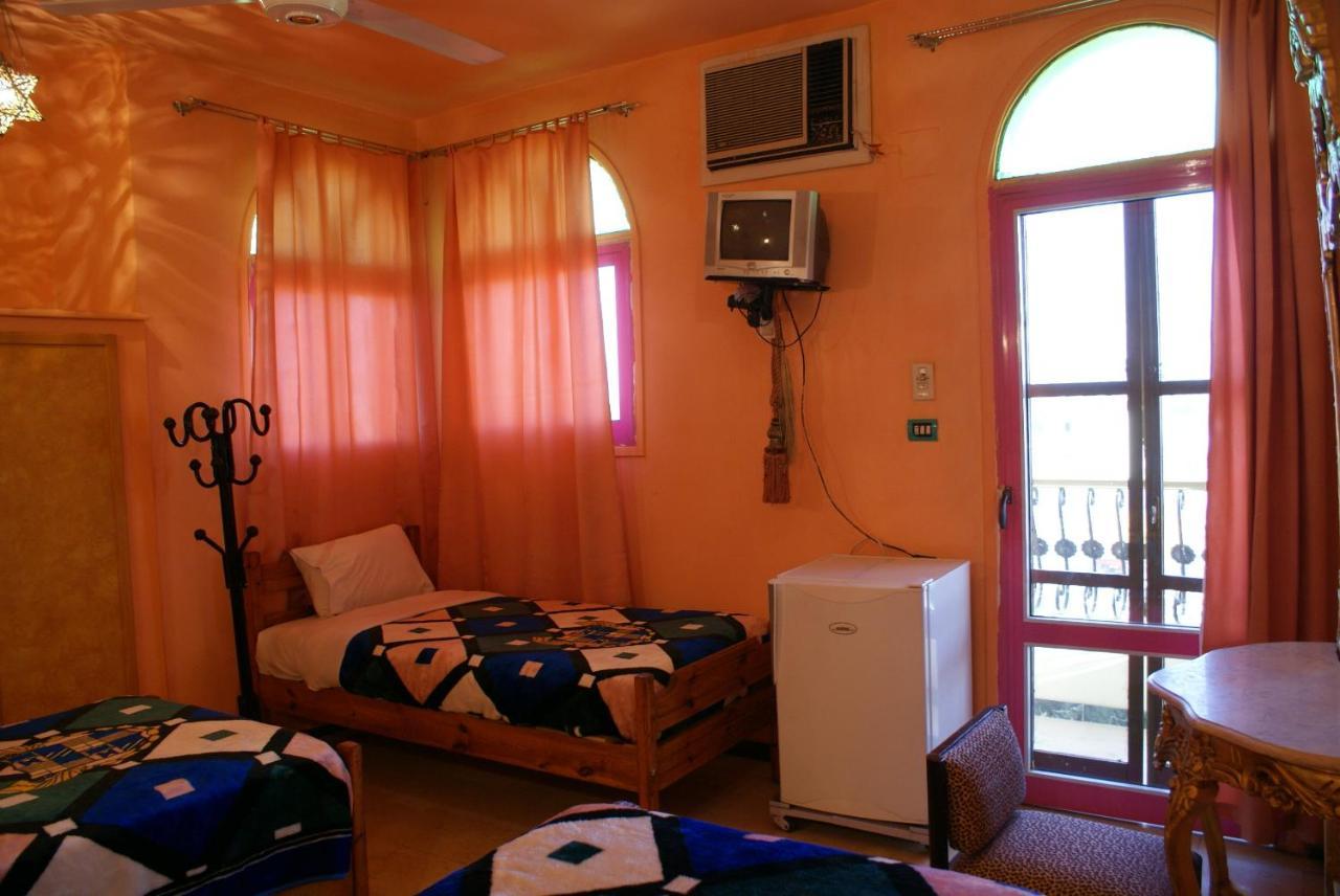 Ramsess Hostel Luxor Værelse billede
